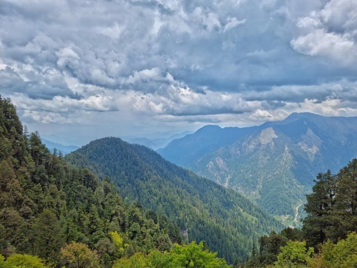 Ishan Log Huts-A Boutique Home Stay Banjār Zewnętrze zdjęcie
