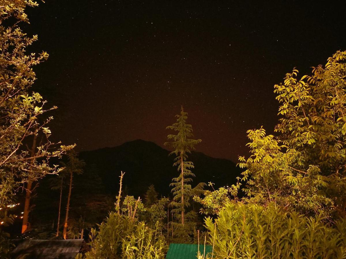 Ishan Log Huts-A Boutique Home Stay Banjār Zewnętrze zdjęcie