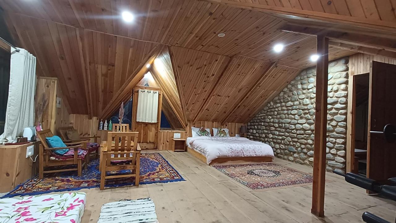 Ishan Log Huts-A Boutique Home Stay Banjār Zewnętrze zdjęcie