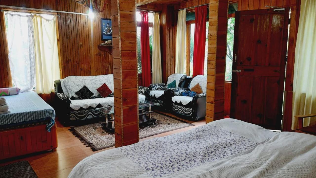 Ishan Log Huts-A Boutique Home Stay Banjār Zewnętrze zdjęcie