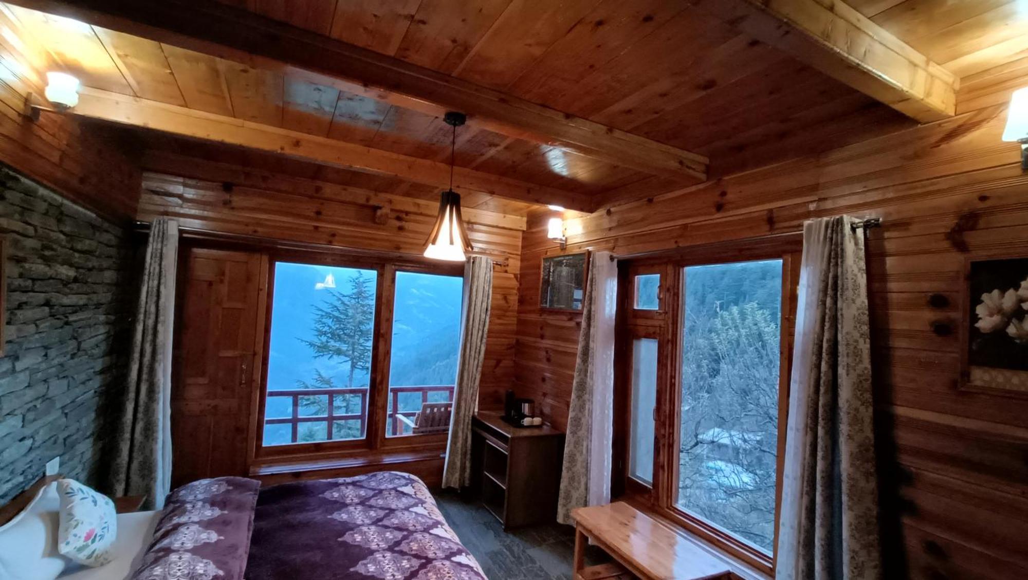 Ishan Log Huts-A Boutique Home Stay Banjār Zewnętrze zdjęcie