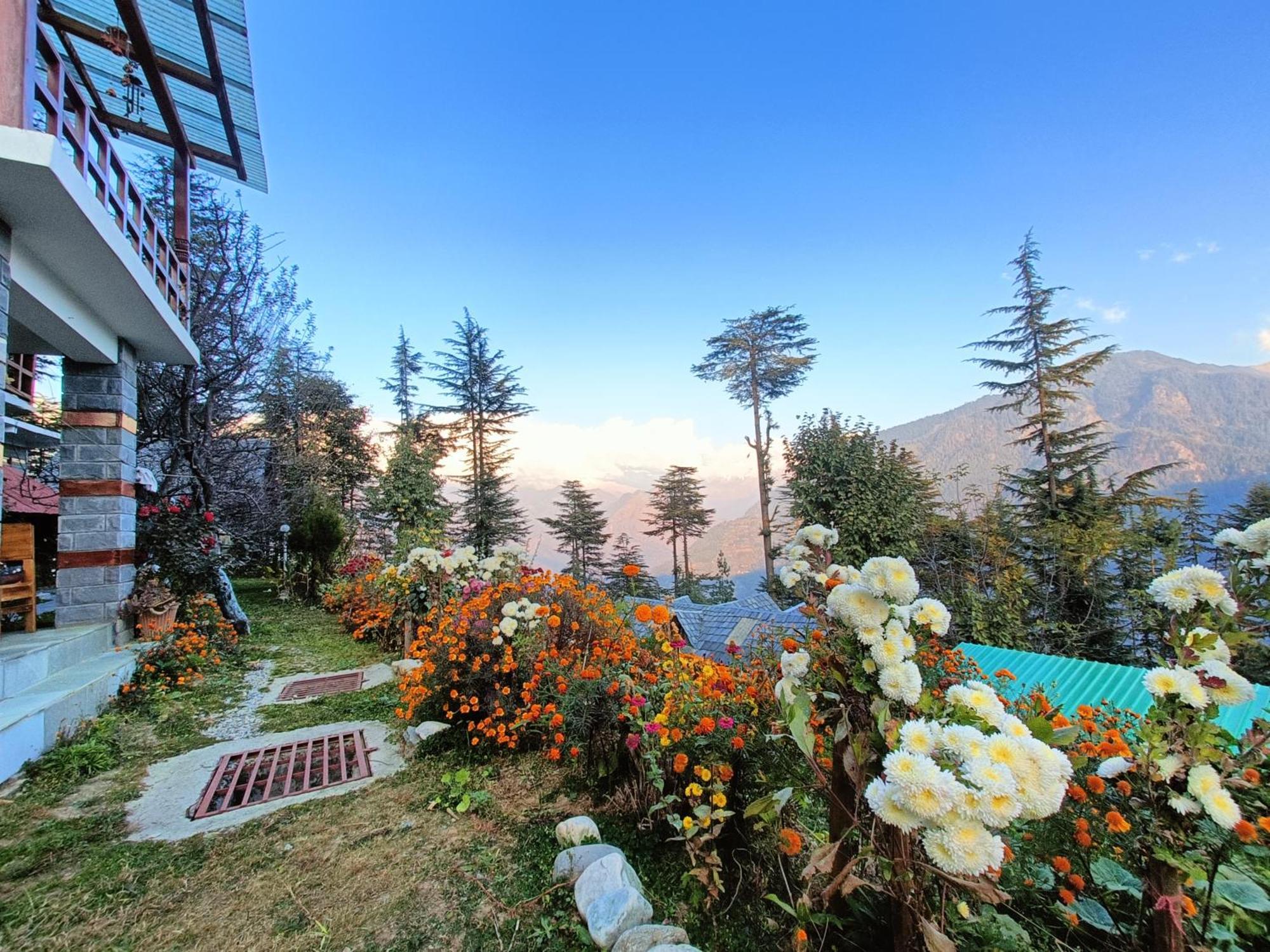 Ishan Log Huts-A Boutique Home Stay Banjār Zewnętrze zdjęcie
